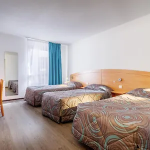 https://ariane-lourdes.midi-pyreneeshotels.com