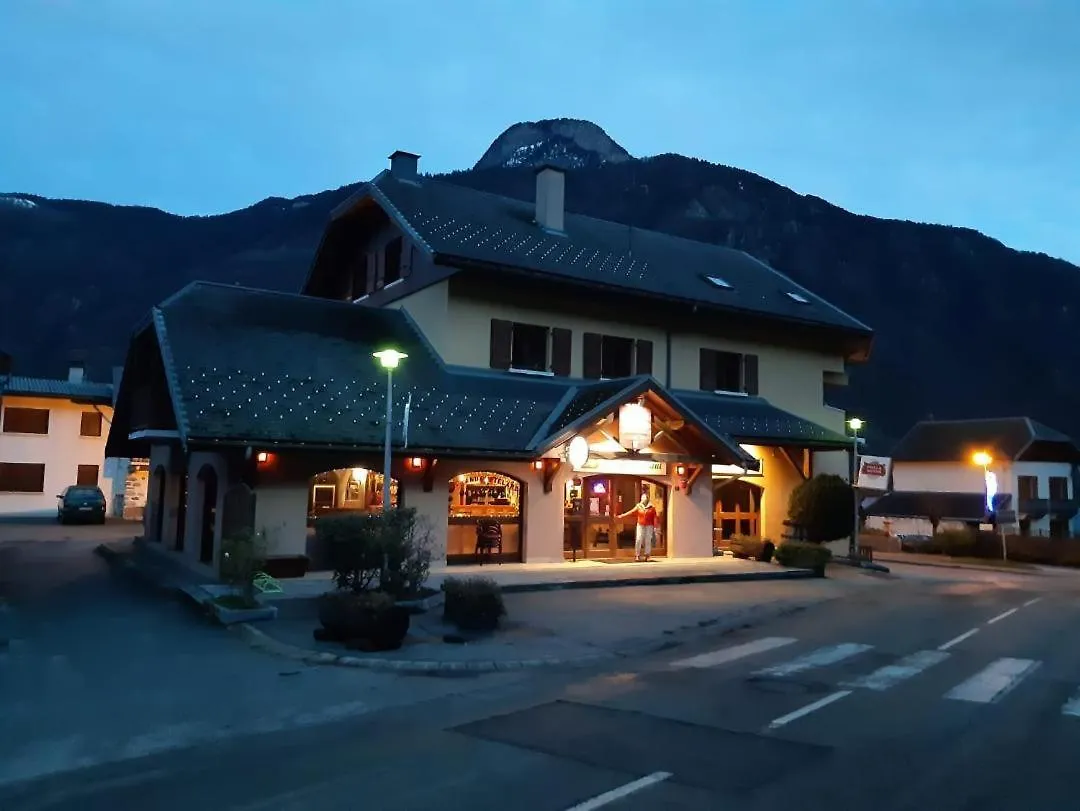 Le Grand Chatelard Hotel Bar Restaurant Sainte-Marie-de-Cuines Pensionat