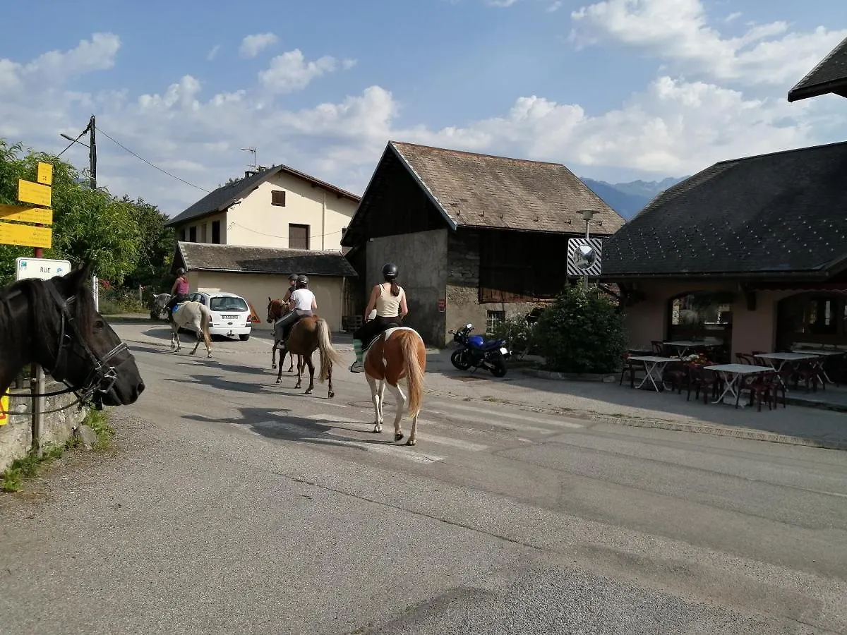 Guest house Le Grand Chatelard Hotel Bar Restaurant Sainte-Marie-de-Cuines France